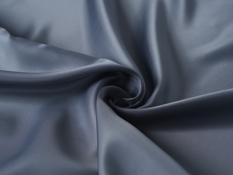 Polyesterová viskózová hladká podšívka