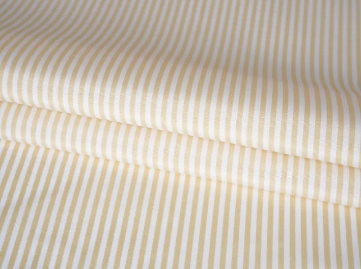 Polyesterová příze zbarvená podšívka látky: Budování pevné obranné linie pro oblečení s vysokou pevností a trvanlivostí